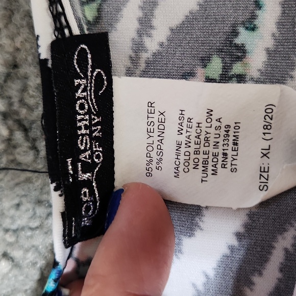 Xl polyester zebra floral blouse - Picture 2 of 4